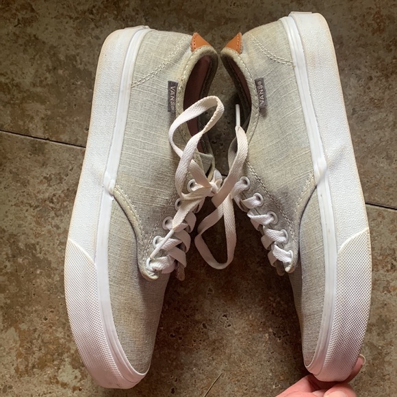 Vans - Picture 4 of 10